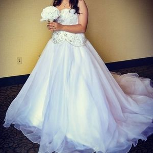 Wedding dress